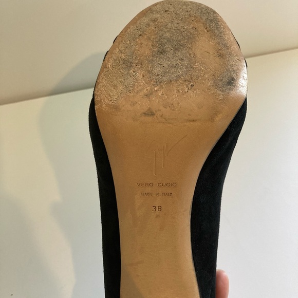 Giuseppe Zanotti Suede Peep Toe Pump - Picture 6 of 9